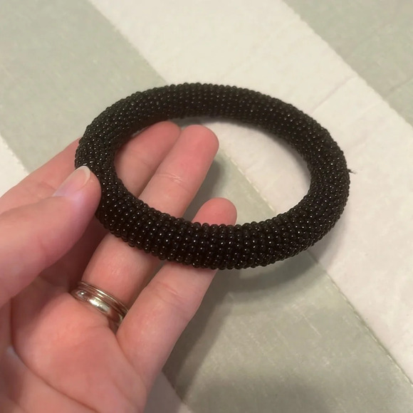 Bangle chunky style with black seed beads - Picture 1 of 4